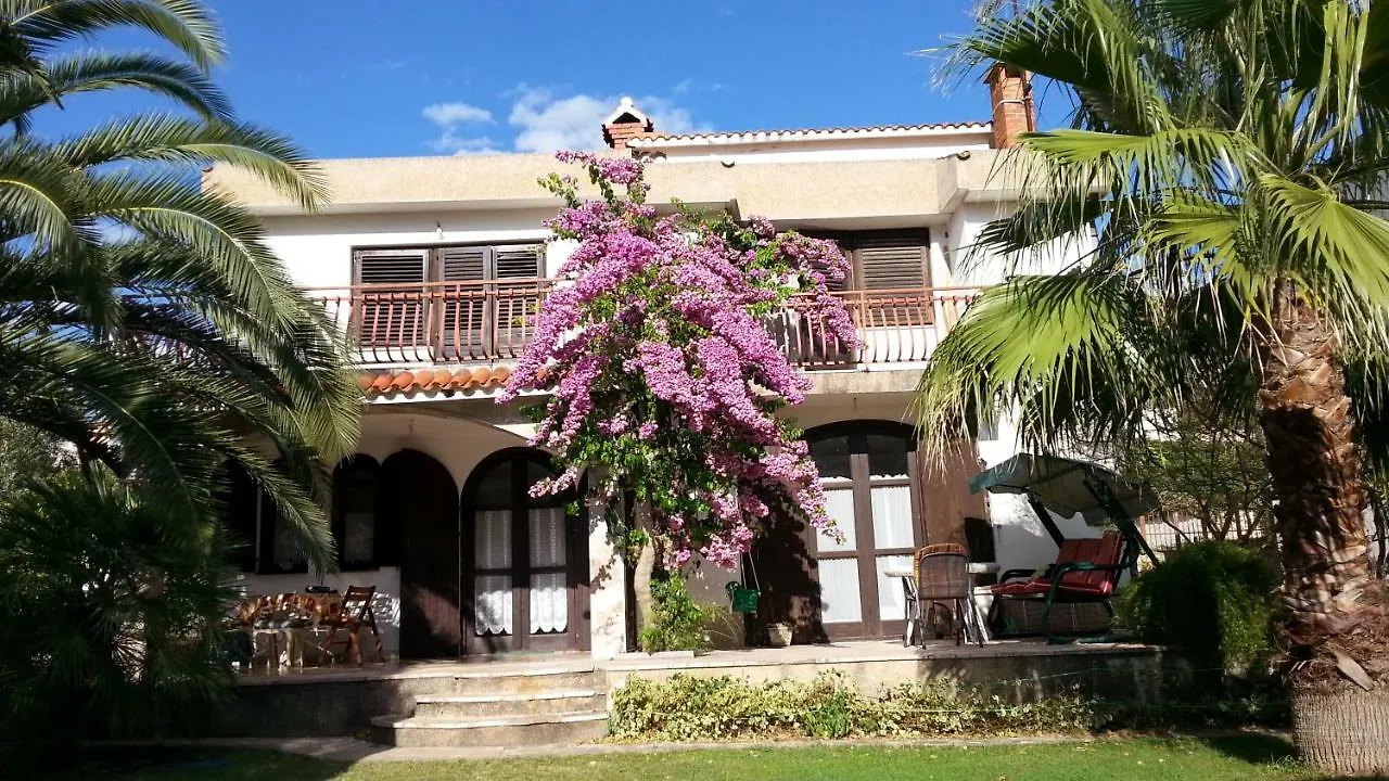 Oaza Mira Villa Trogir 0*,
