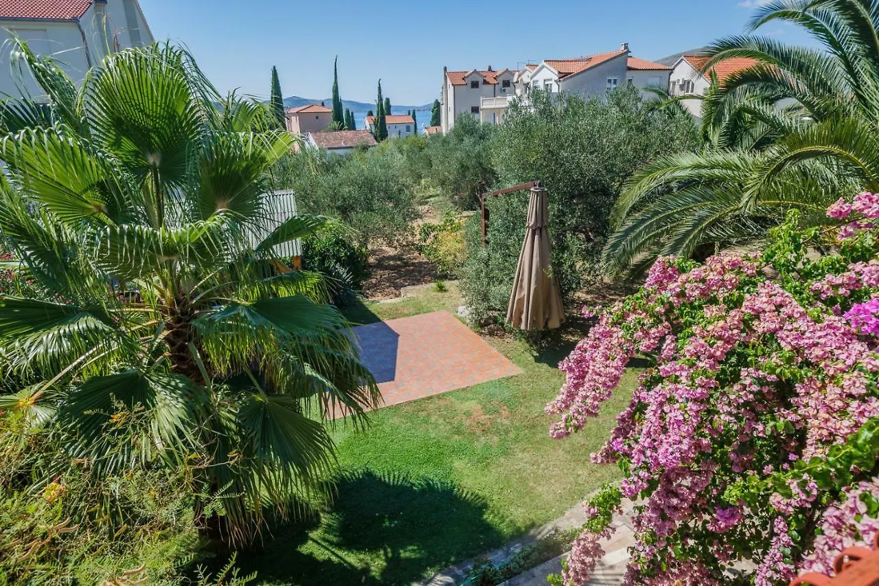 Oaza Mira Villa Trogir Croatia