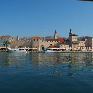 Toni Trogir